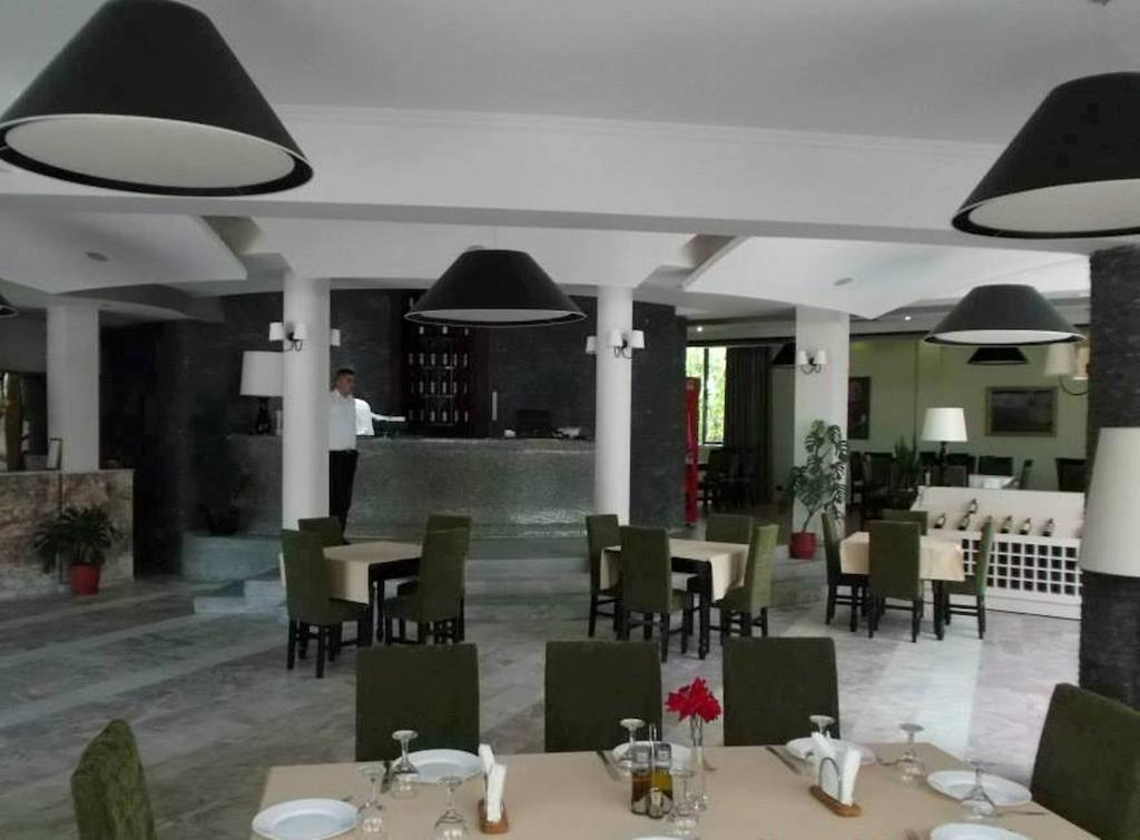 Sirena Hotel Tushemisht Exteriör bild